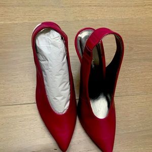 Purple pointy toe sling back heel